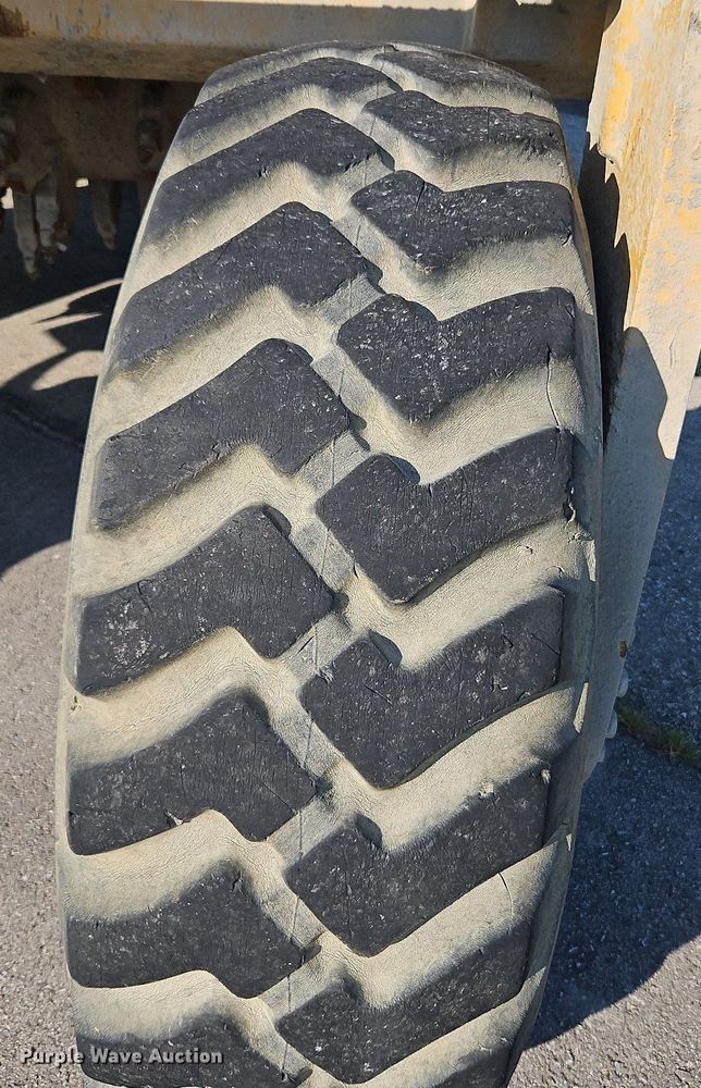 image for item DP2319 2002 Caterpillar RM-250C  soil stabilizer / reclaimer