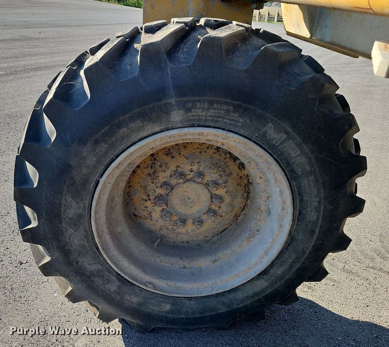 image for item DP2319 2002 Caterpillar RM-250C  soil stabilizer / reclaimer