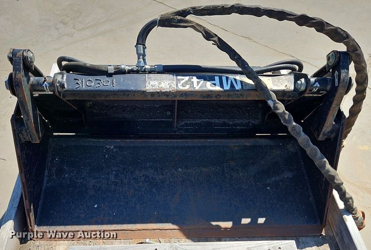 image for item DP2320 Bradco MP42  compact utility loader bucket