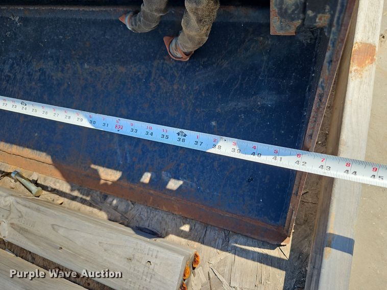 image for item DP2320 Bradco MP42  compact utility loader bucket