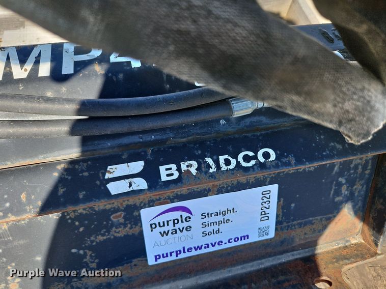 image for item DP2320 Bradco MP42  compact utility loader bucket