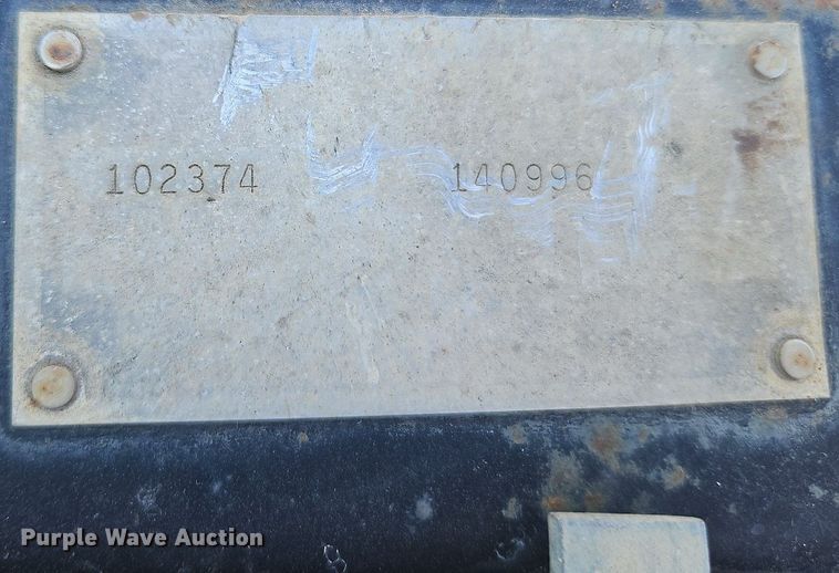 image for item DP2320 Bradco MP42  compact utility loader bucket