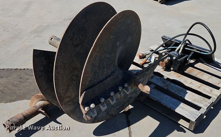 image for item DP2321 Boxer  compact utility loader auger