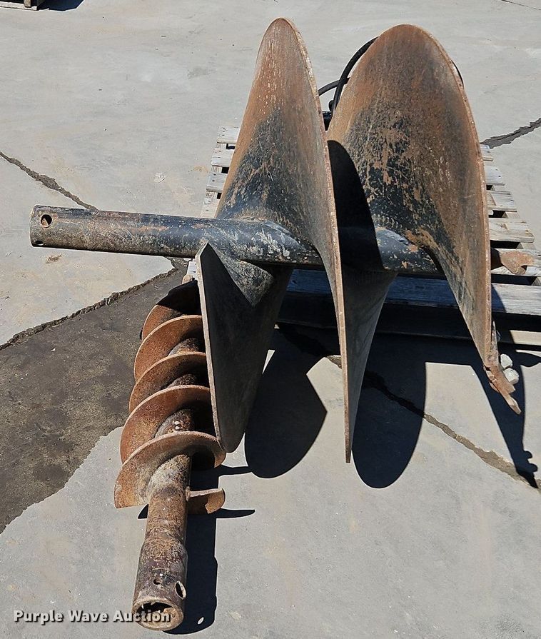 image for item DP2321 Boxer  compact utility loader auger