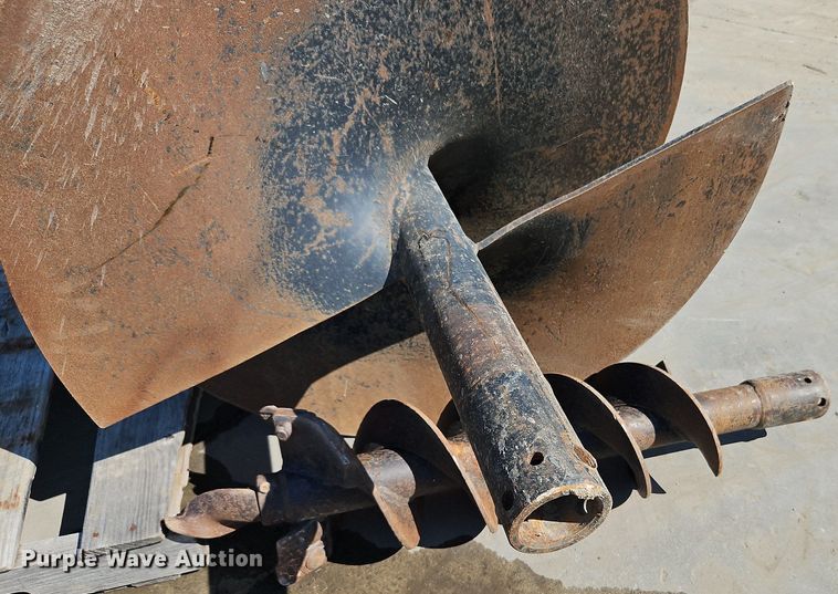 image for item DP2321 Boxer  compact utility loader auger