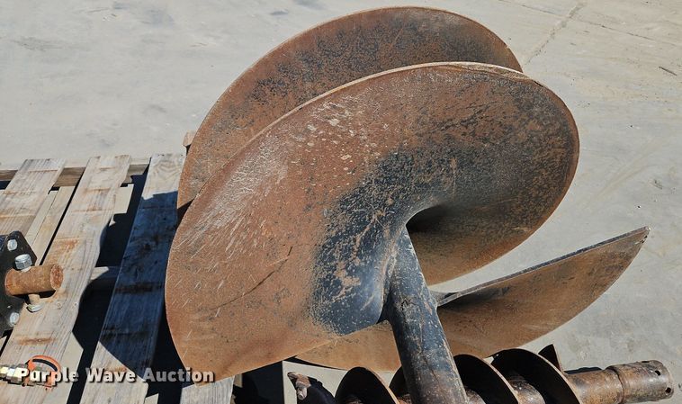 image for item DP2321 Boxer  compact utility loader auger