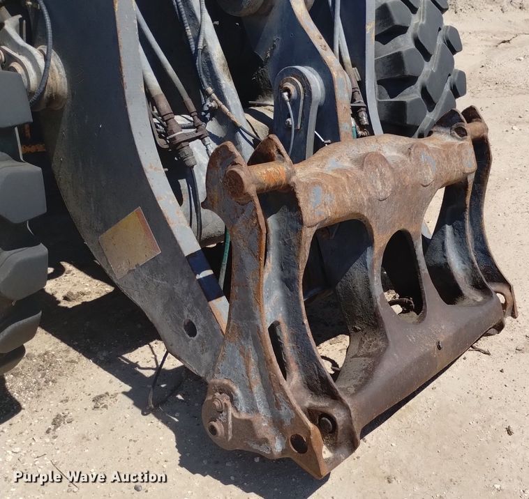 image for item DP3381 2010 Volvo L110F  wheel loader