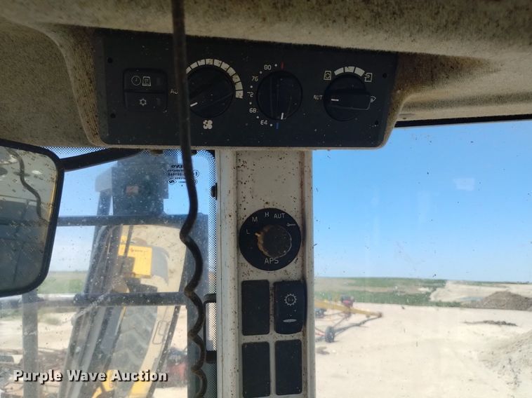 image for item DP3381 2010 Volvo L110F  wheel loader