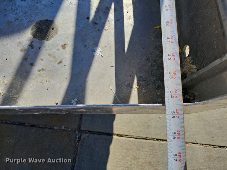 image for item DQ0151 2011 Genie GR-20  vertical lift