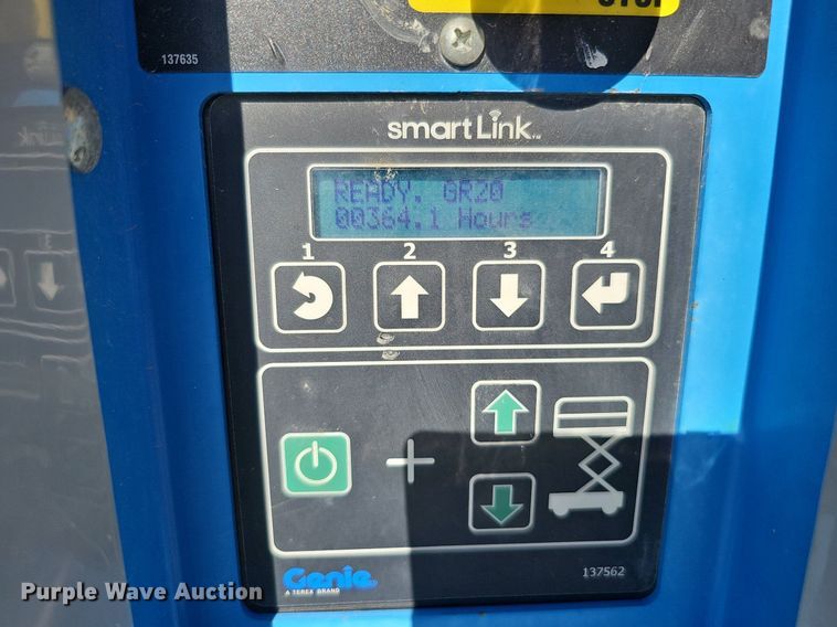 image for item DQ0151 2011 Genie GR-20  vertical lift