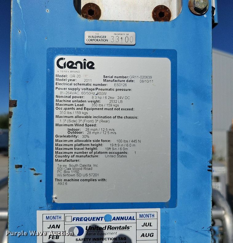 image for item DQ0151 2011 Genie GR-20  vertical lift