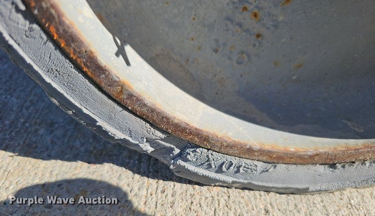 image for item DQ0152 2011 Genie GR-20  vertical lift