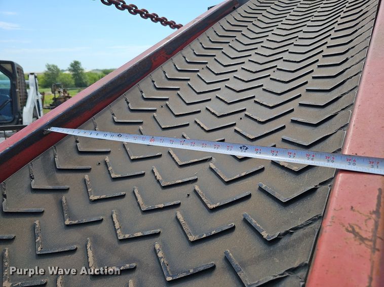 image for item DQ0163 Morbark 1100  tub grinder