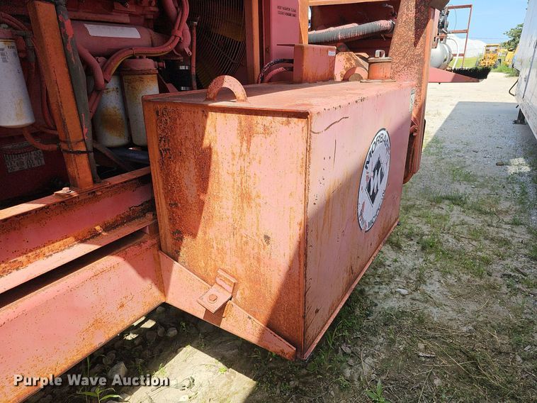 image for item DQ0163 Morbark 1100  tub grinder