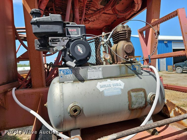 image for item DQ0163 Morbark 1100  tub grinder