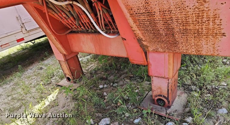 image for item DQ0163 Morbark 1100  tub grinder