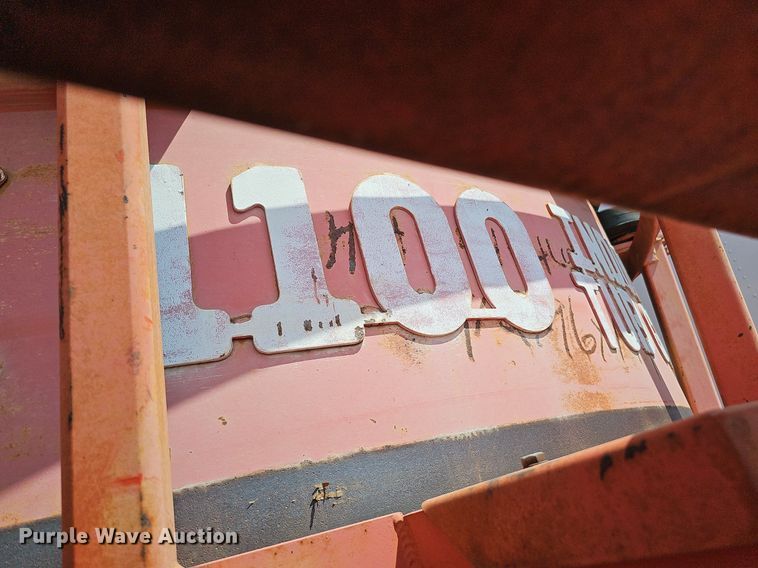 image for item DQ0163 Morbark 1100  tub grinder