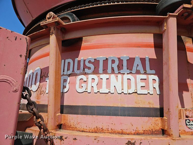 image for item DQ0163 Morbark 1100  tub grinder