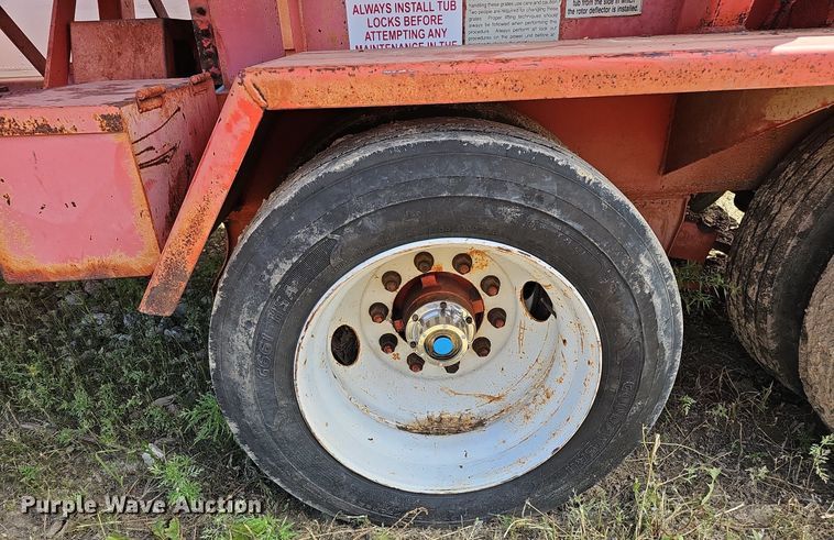 image for item DQ0163 Morbark 1100  tub grinder