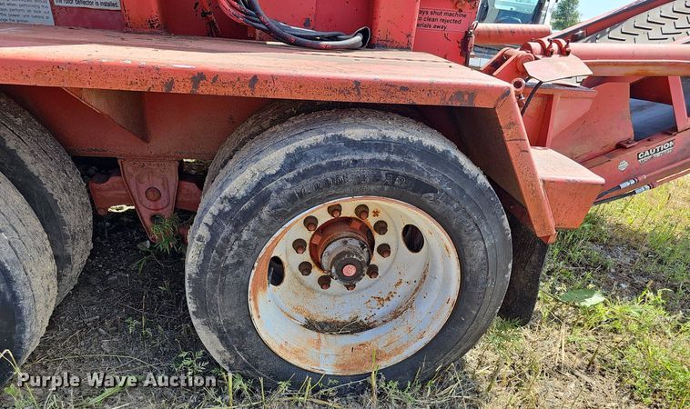 image for item DQ0163 Morbark 1100  tub grinder