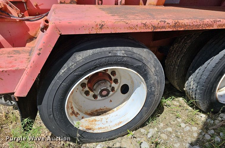 image for item DQ0163 Morbark 1100  tub grinder