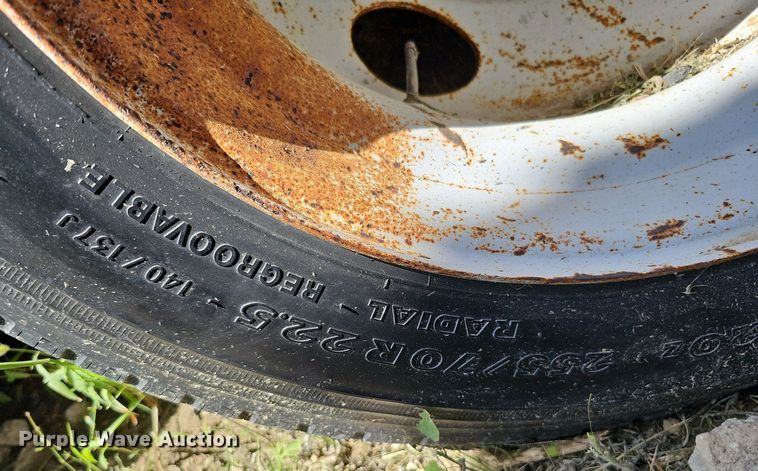 image for item DQ0163 Morbark 1100  tub grinder