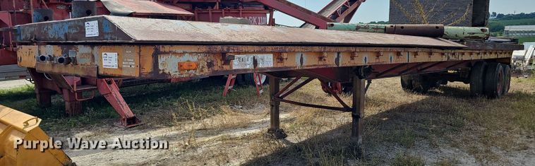 image for item DQ0166 1972 Trailmobile  flatbed trailer