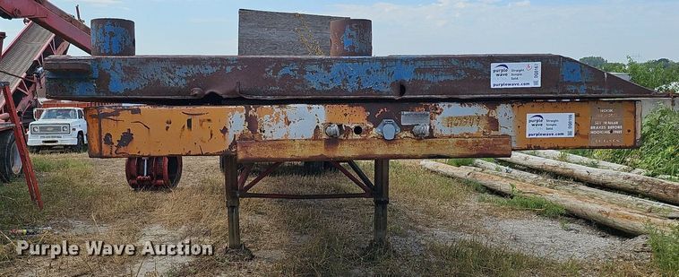image for item DQ0166 1972 Trailmobile  flatbed trailer