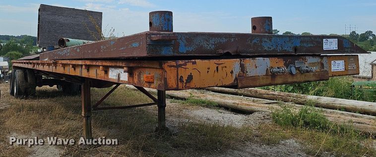 image for item DQ0166 1972 Trailmobile  flatbed trailer