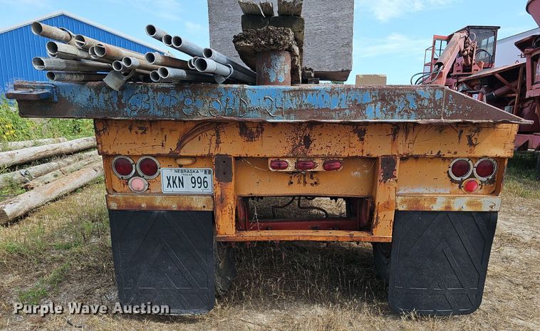 image for item DQ0166 1972 Trailmobile  flatbed trailer