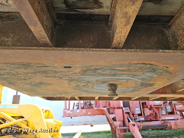 image for item DQ0166 1972 Trailmobile  flatbed trailer