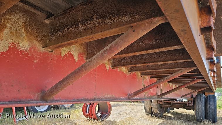 image for item DQ0166 1972 Trailmobile  flatbed trailer