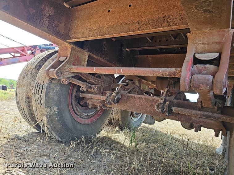 image for item DQ0166 1972 Trailmobile  flatbed trailer