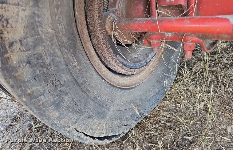 image for item DQ0166 1972 Trailmobile  flatbed trailer