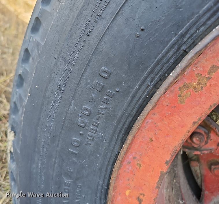 image for item DQ0166 1972 Trailmobile  flatbed trailer