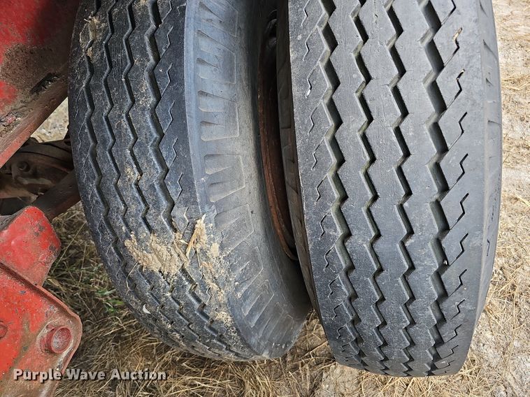 image for item DQ0166 1972 Trailmobile  flatbed trailer