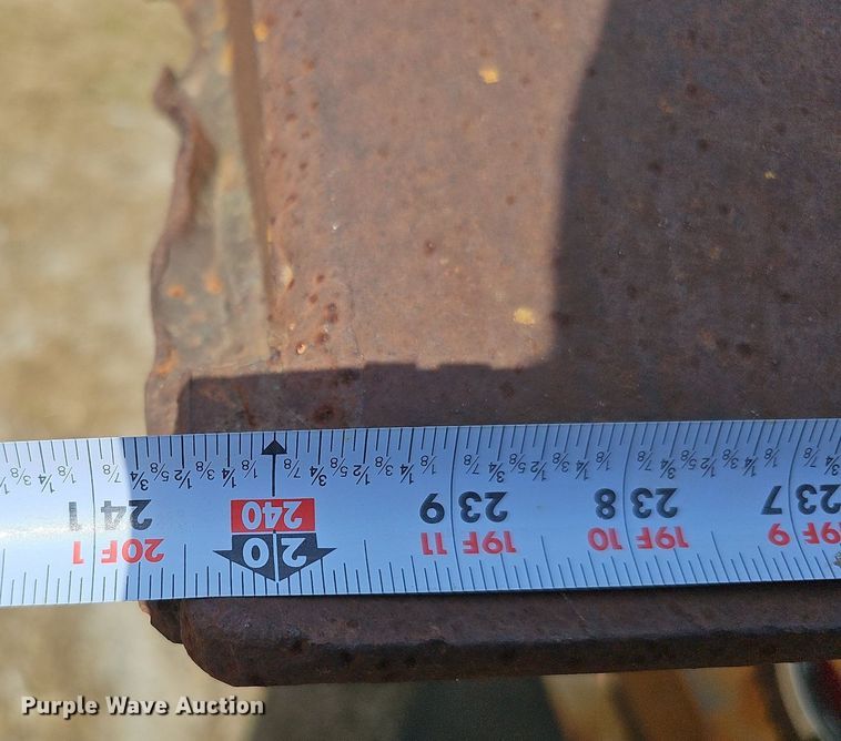 image for item DQ0167 Trench box