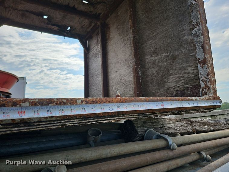 image for item DQ0167 Trench box