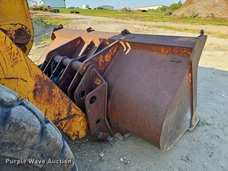 image for item DQ0168 1990 John Deere 644E  wheel loader