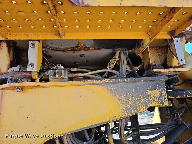 image for item DQ0168 1990 John Deere 644E  wheel loader