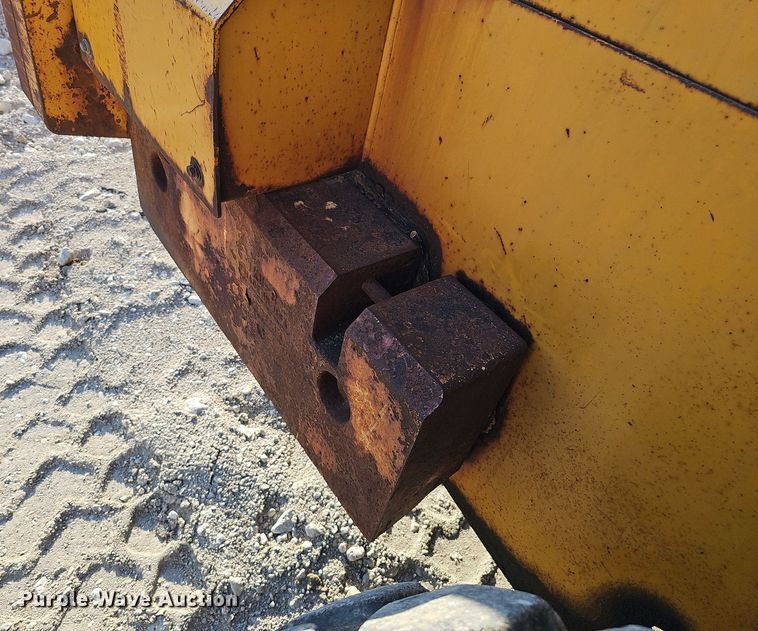 image for item DQ0168 1990 John Deere 644E  wheel loader