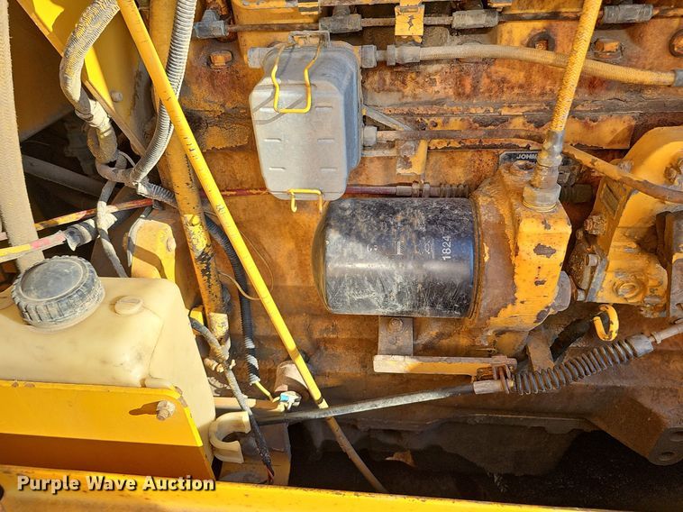 image for item DQ0168 1990 John Deere 644E  wheel loader