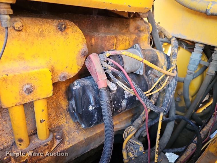 image for item DQ0168 1990 John Deere 644E  wheel loader