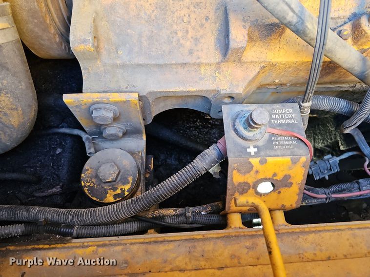 image for item DQ0168 1990 John Deere 644E  wheel loader