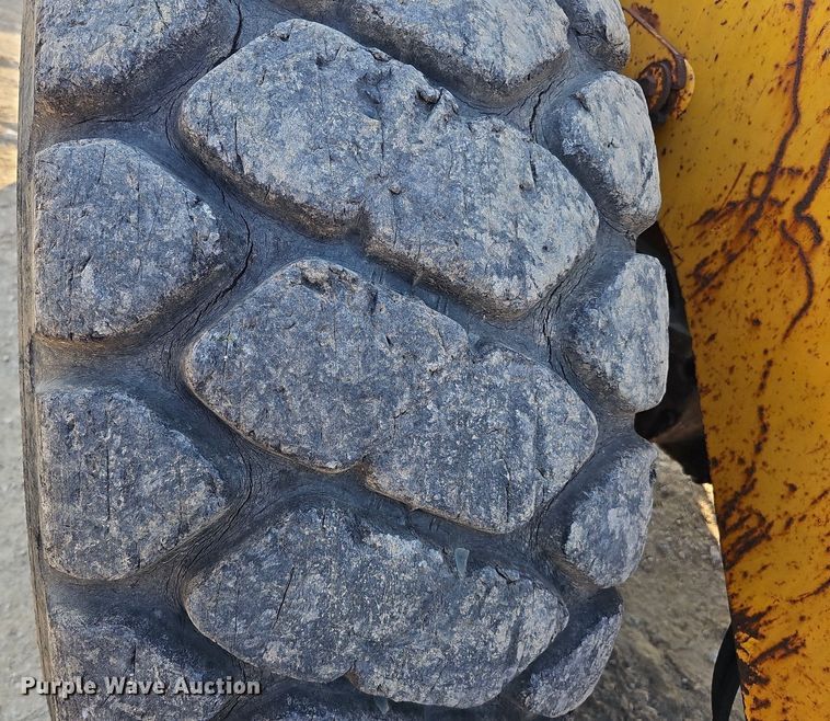 image for item DQ0168 1990 John Deere 644E  wheel loader