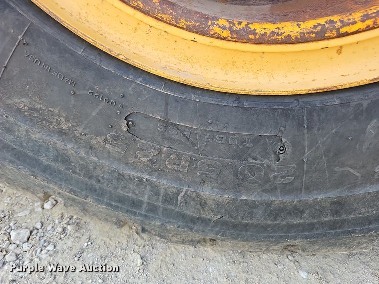 image for item DQ0168 1990 John Deere 644E  wheel loader