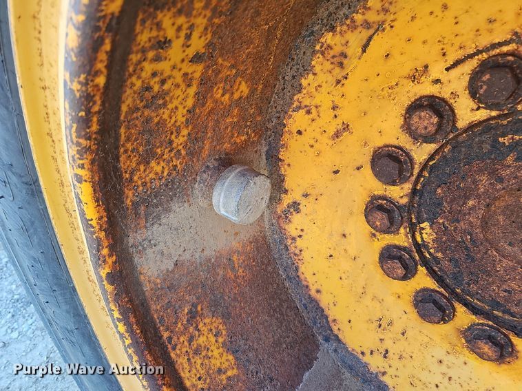 image for item DQ0168 1990 John Deere 644E  wheel loader