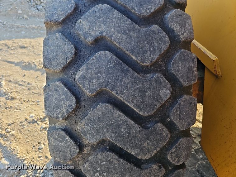 image for item DQ0168 1990 John Deere 644E  wheel loader