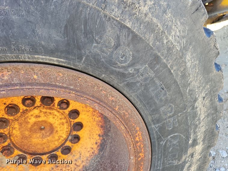 image for item DQ0168 1990 John Deere 644E  wheel loader