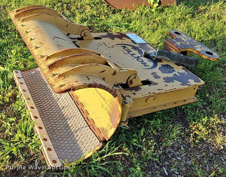 image for item DQ0172 Killion  excavator pipe grapple